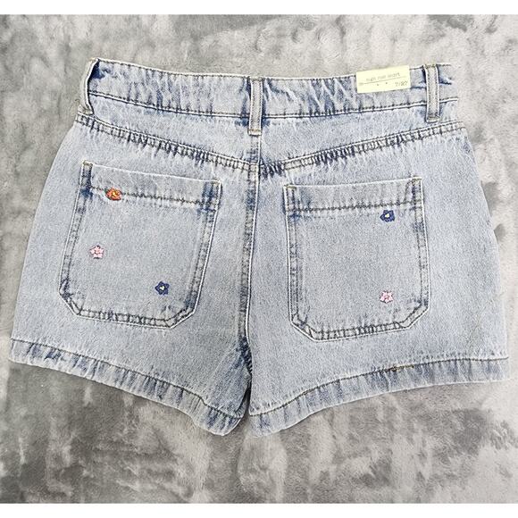 NEW Banjara Shorts Womens 7/27 Blue Embroidered Flowers High Rise Light Wash - Picture 2 of 11